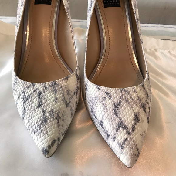 WHBM PURPLE SNAKE HEELS - Picture 2 of 12